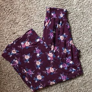 Wide leg, floral pants.
